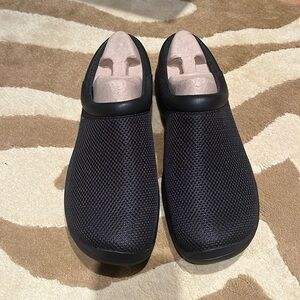 Merrell men’s encore bypass 2 shoe in black size 12